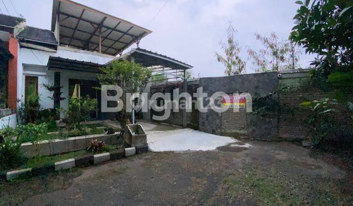 Rumah one gate system di Bandung 1