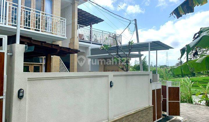 Villa Tropis Minimalis 2 Lantai Dengan Pemandangan Gunung 1