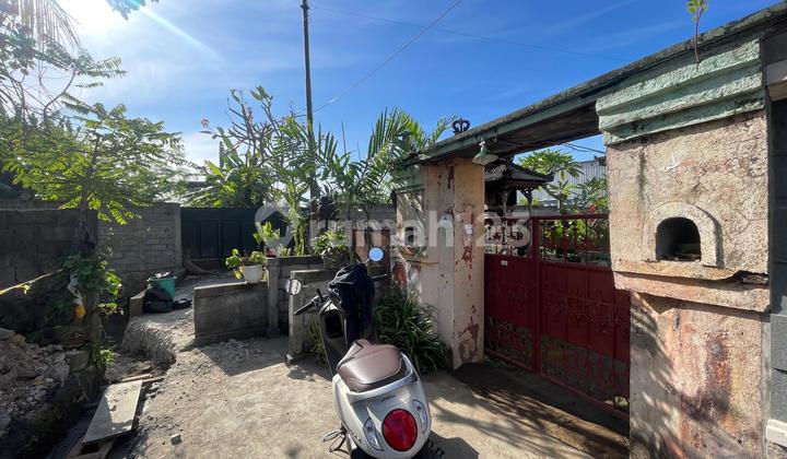 Rumah Hitung Tanah Dengan Style Balinese Di Wr.supratman 2