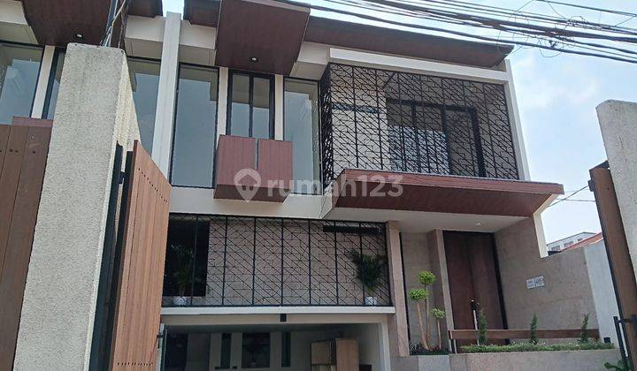 Kemang Barat Rumah Tropical Modern Minimalis Tiga Lantai Kemang Jakarta Selatan 1