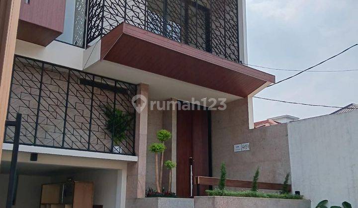 Kemang Barat Rumah Tropical Modern Minimalis Tiga Lantai Kemang Jakarta Selatan 2