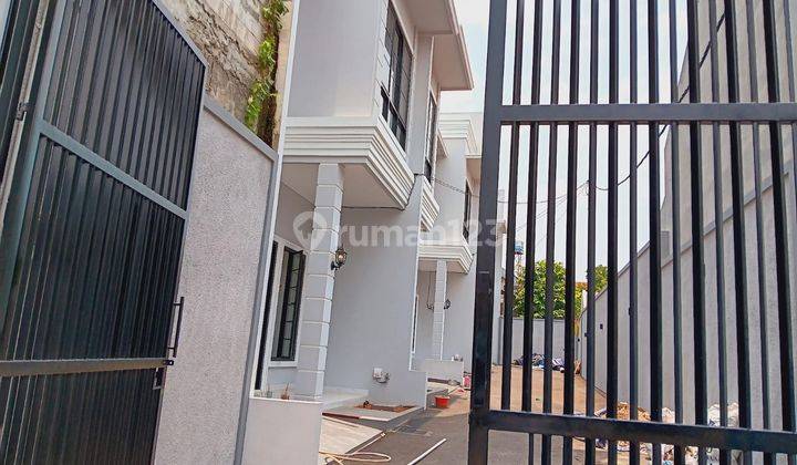 Rumah Tiga Lantai Ada Rooftop Dalam Cluster Batu Ampar Kramat Jati Condet Jakarta Timur 1