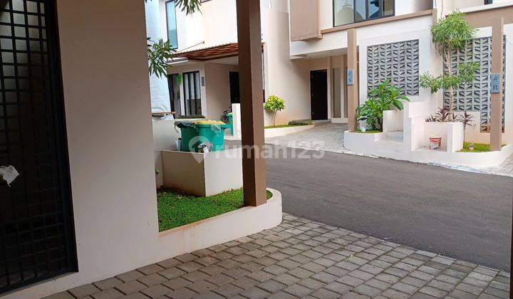 RUMAH MODERN MINIMALIS DISETU CIPAYUNG JAKARTA TIMUR  2