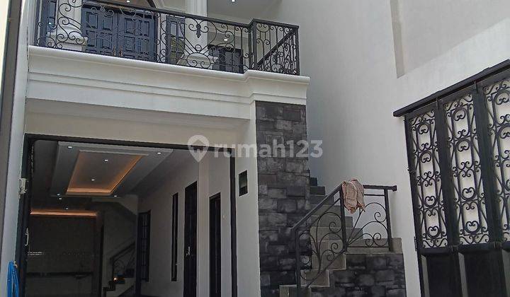 RUMAH AMERICAN CLASSIC DI PEJATEN BARAT  AL HIDAYAH JAKARTA SELATAN  2