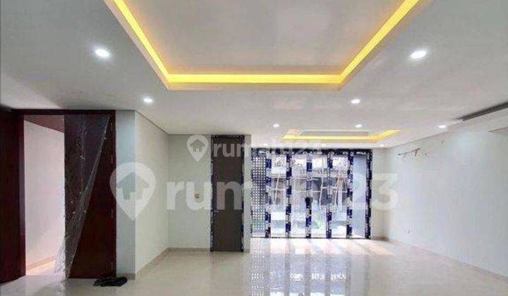 Town House  Modern Minimalis Tiga Lantai Di Cinere Andara Depok Jawa Barat  2