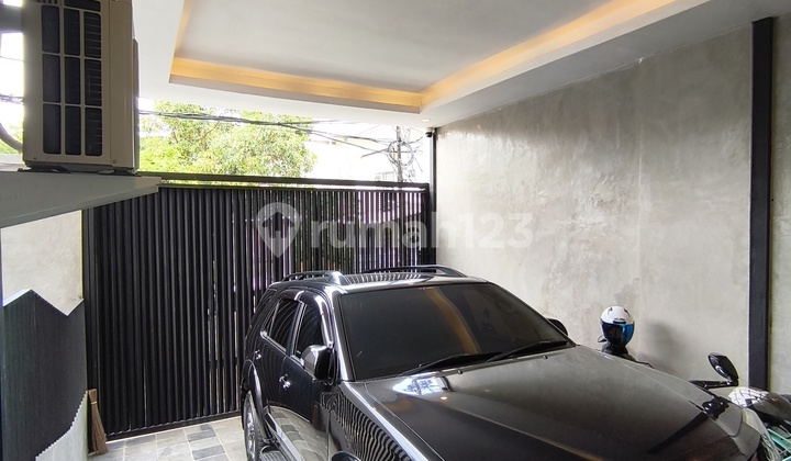 Rumah Mewah 4 Lantai Ada Kolam Renang Di Sunrise Garden Jakarta Barat Rumah Bagus SHM di Jalan Surya Bahagia I Blok Surya Bahagia Perumahan Sunrise Garden, Jl. C, Kedoya Utara, Kebon Jeruk, Kota Jakarta Barat, DKI Jakarta, Indonesia, 11520, Sunrise Garden 2