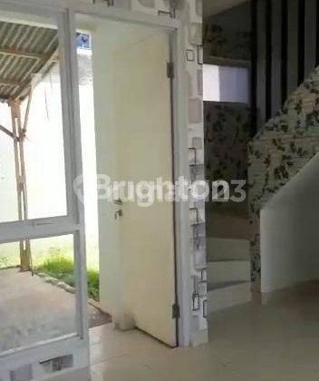 RUMAH 2 LANTAI DI GRAND BATAVIA TANGERANG 2