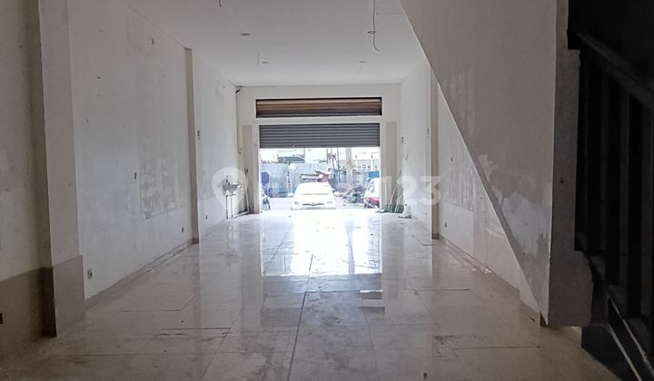 Di Sewakan Ruko Komersil 3 Lantai di Green Ville Ruko di Jl. Green Ville Raya No. 12, Duri Kepa, Kebon Jeruk, Kota Jakarta Barat, Dki Jakarta, Indonesia, 11510, Green Ville 112.5 M² Unfurnished SHM