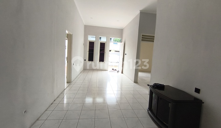 Dijual/sewa Rumah 1 Lantai Di Komplek Meruya Indah Jakarta Barat Rumah Bagus SHM di Perumahan Meruya Indah, Jl. Meruya Selatan, Meruya Selatan, Kembangan, Kota Jakarta Barat, DKI Jakarta, Indonesia, 11650, Meruya 2