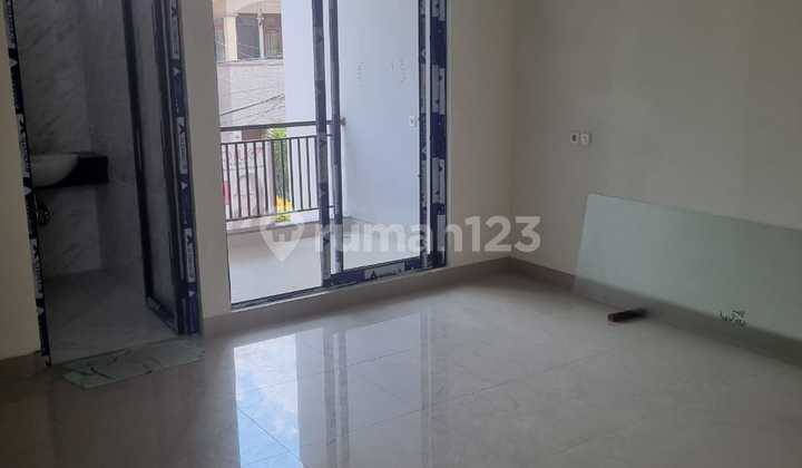 Di Jual Rumah Baru 2 Lantai di Kav Dki Meruya Rumah 2