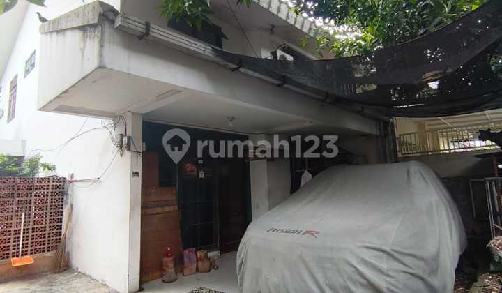Di Jual Rumah Bangunan Lama 2 Lantai Jakarta Barat Meruya Utara Rumah Butuh Minim Renovasi SHM di Jl. Jomas No.31, Meruya Utara, Kembangan, Kota Jakarta Barat, Dki Jakarta, Indonesia, 11620, Meruya 2