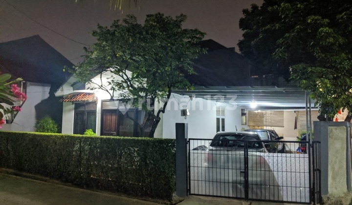 For Sale: Old Building House, Habitable, in Bintaro, South Tangerang 2