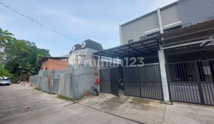 Di Jual Rumah Bangunan Baru 2 Lantai di Kav Dki Meruya Utara Rumah SHM Bagus di Blok 27, Perumahan Kavling Dki, Jl. Pinus Blok 27 No.30, Meruya Utara, Kembangan, Kota Jakarta Barat, Dki Jakarta, Indonesia, 11620, Kav Dki