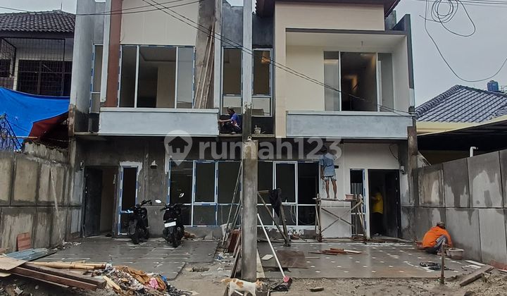 Rumah, 2 Lantai, SHM, di Meruya, 1