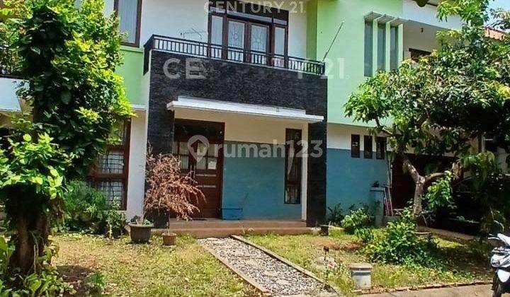 Rumah Hoek Asri Dengan Halaman Luas Di Taman Puri Bintaro 
 1