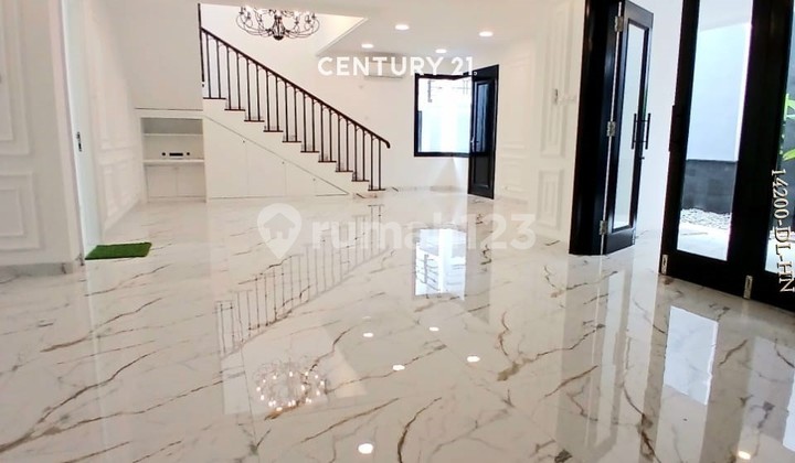 American Classic House Ready to Occupy with Swimming Pool in Riverpark 2