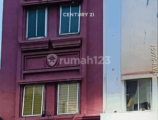 Disewakan Ruko 3 Lantai Cocok untuk Usaha