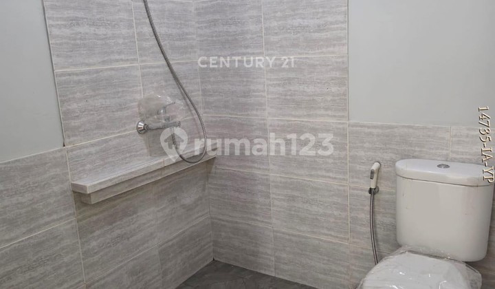 Dijual Cepat Rumah Hook Selesai Renovasi Depan Taman Di Sektor 2 2