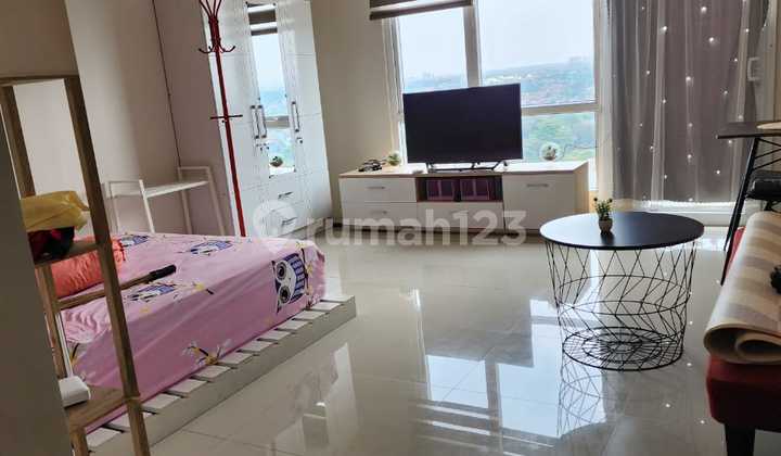 Low Floor Studio Minimalist Apartment Breeze Low Floor Studio Minimalist Apartment Breeze