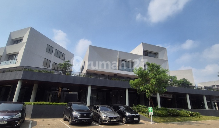 Emerald Core Shop House Ready for Business