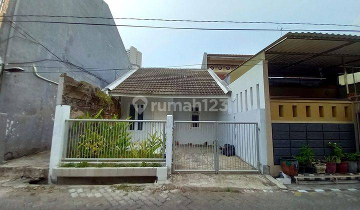 Rumah Sederhana Simpang Darmo Permai Selatan 1