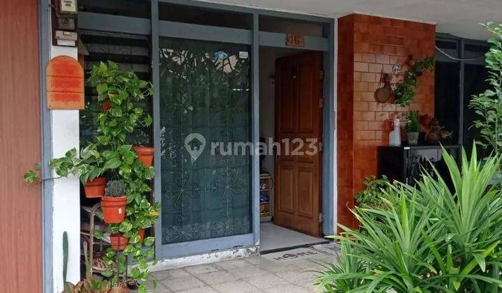 Rumah Murah Semi Furnished Darmo Permai Utara 1