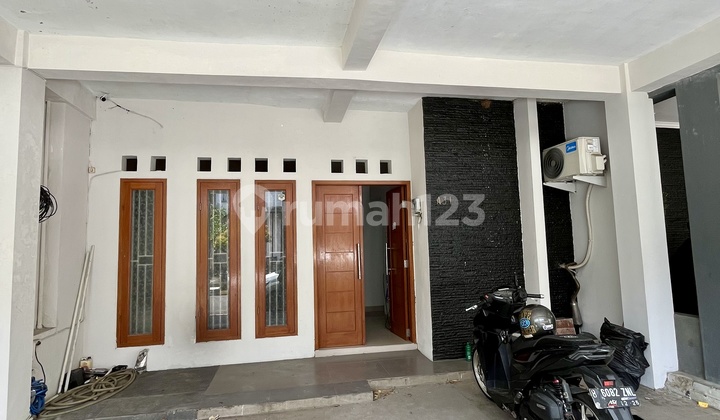 Dijual Rumah 2 Lantai Siap Huni Lokasi Strategis 2
