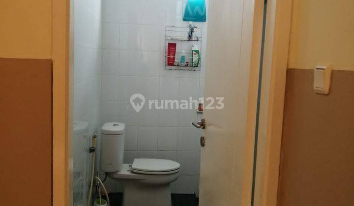 Rumah 2 lantai 2+1 kamar hadap selatan di Il Rosa 2