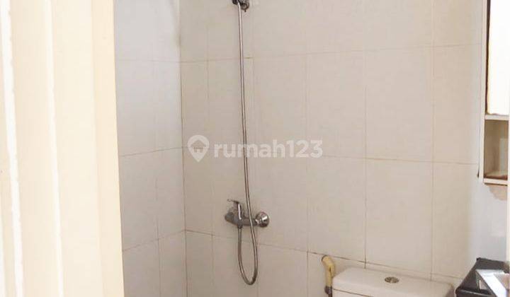 Rumah 2 Lantai 2+1 Kamar Semi Furnished di The Spring 2