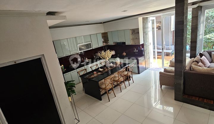 Rumah 2 lantai 3+1 kamar furnish di Serenade Lake 1