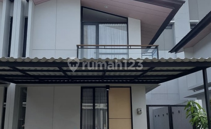 Rumah 2 Lantai 2 Kamar Full Furnished di Cendana Parc Rumah 2 Lantai 2 Kamar Full Furnished di Cendana Parc