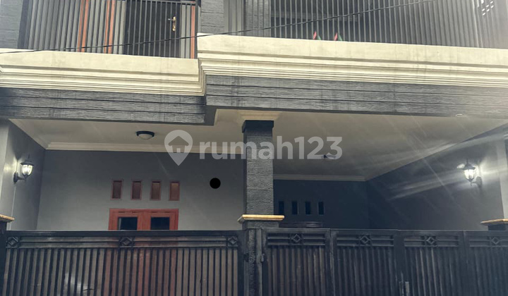 2-Storey House with 4 Bedrooms in a Cluster, Ready to Occupy in Pinang 1