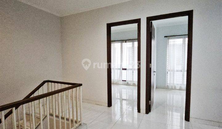 Rumah 2 Lantai 4+1 Kamar Nonfurnished di Discovery Conserva 2