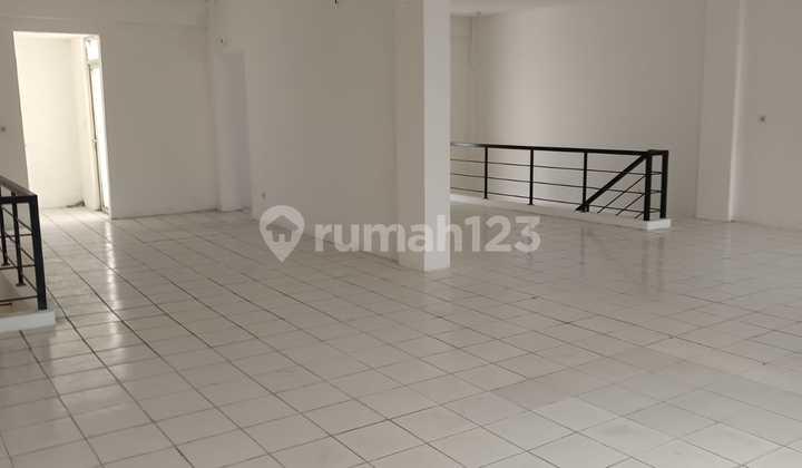 Ruko 3 Lantai Hadap Dalam Siap Pakai di Alam Sutera