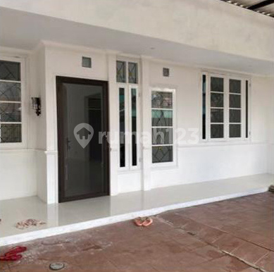 Rumah 1 lantai 3 kamar siap huni di Taman Yunani