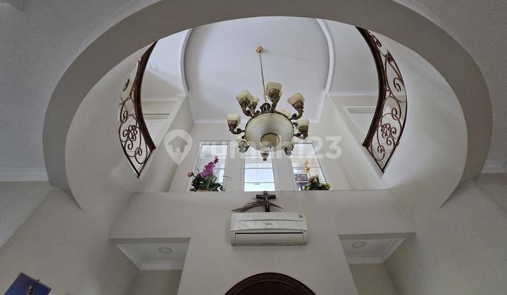 Rumah Hook 2 Lantai 4 Kamar Kolam Renang di Beverly Golf 2