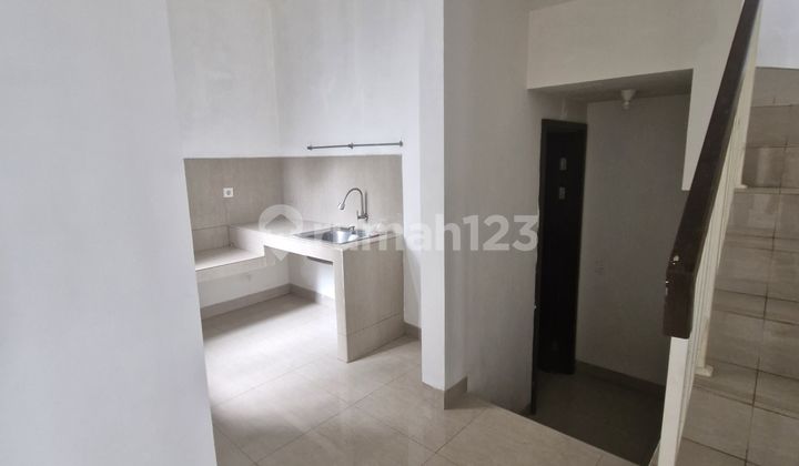 Rumah siap huni 2 lantai 3 kamar hadap utara di Mozia 2