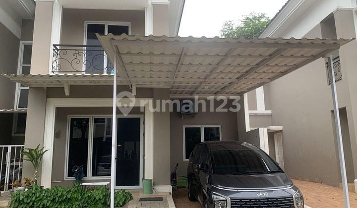 Rumah 2 lantai 3 kamar hadap utara dekat BCA di Magnolia