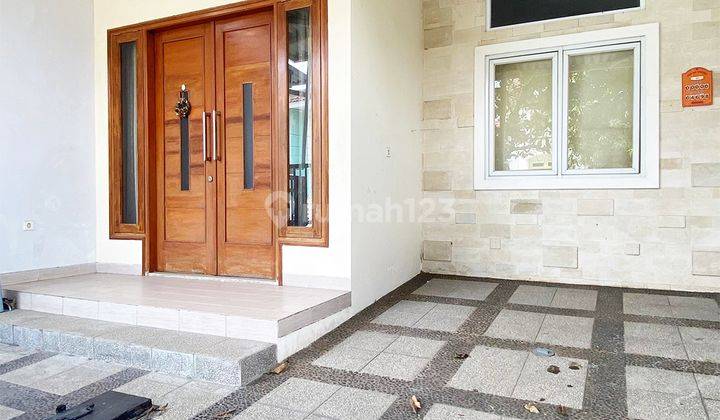 Rumah 3 Lantai 3+1 Kamar Furnished di Sektor 6 1