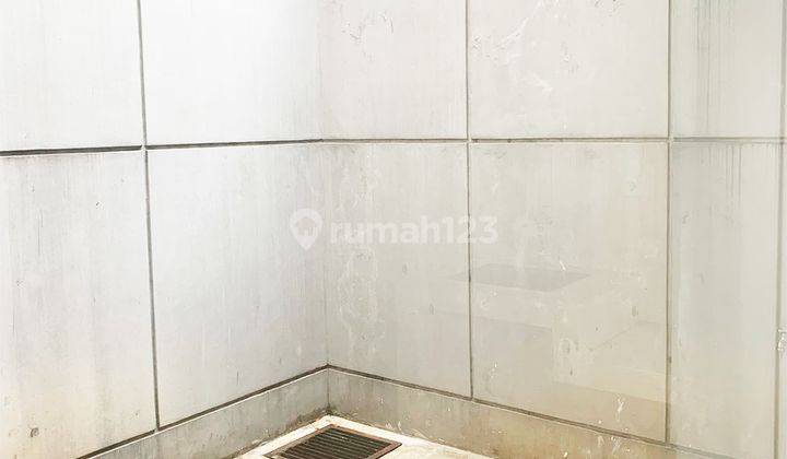 Rumah 2 Lantai 3 Kamar Unfurnish Dekat Ice Bsd di Vanya Park 2