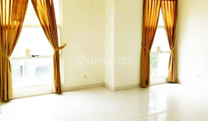 Rumah Hook 2 Lantai 4+1 Kamar Semi Furnished di Dalton 2