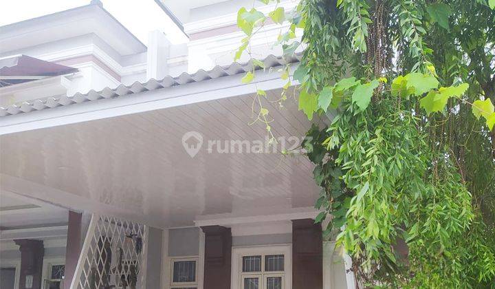 Rumah 2 Lantai 4+1 Kamar Semi Furnished Hadap Utara 1