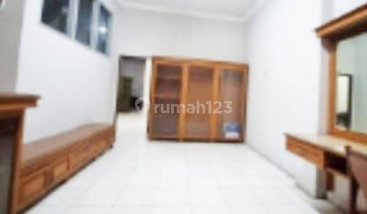 Rumah 3 Lantai 13+1 Kamar Pinggir Jalan Raya Hadap Timur 2