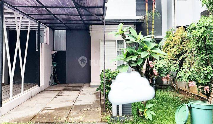 rumah 2 lantai 3+1 kamar ada ac dan kulkas dekat stasiun kereta 1