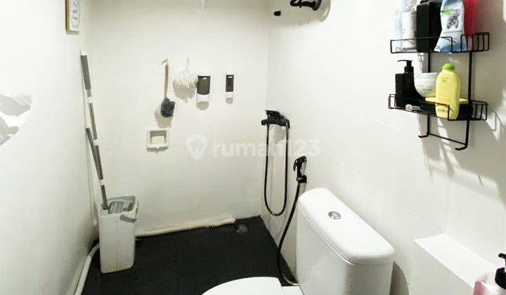 kamar mandi mediterania gajah mada 2 kamar