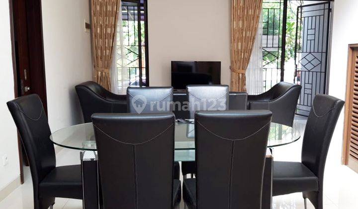 Rumah 2 lantai 3+1 kamar Furnished di Eminent 1