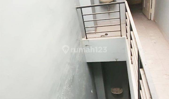 Ruko di Taman Royal 3 Lantai 2 Unit Gandeng Hadap Jalan Raya 2