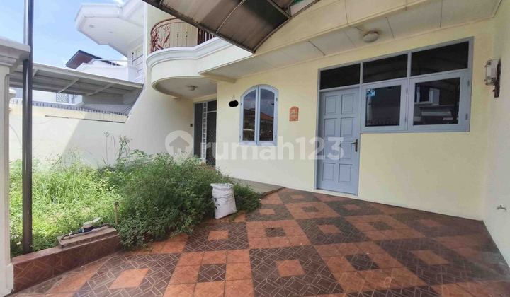 2-Story House with 4+1 Bedrooms, Northeast Orientation, on Pulau Putri 2