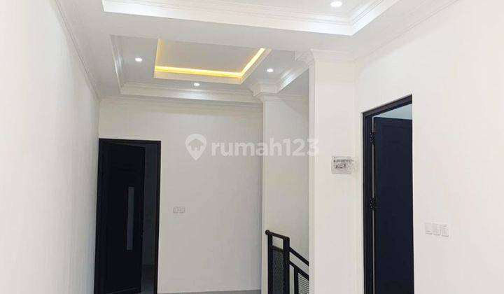 Rumah Baru Siap Huni 2 Lantai 3+1 Kamar di Kencana Loka 2