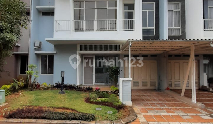 Rumah 2 lantai 4+1 kamar hadap barat daya di Grisea